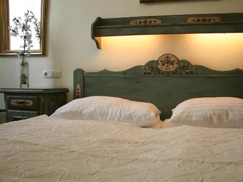 Adlerhof Bed & Breakfast Salzburg Exterior photo