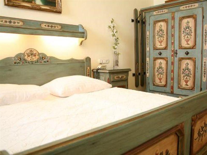 Adlerhof Bed & Breakfast Salzburg Exterior photo