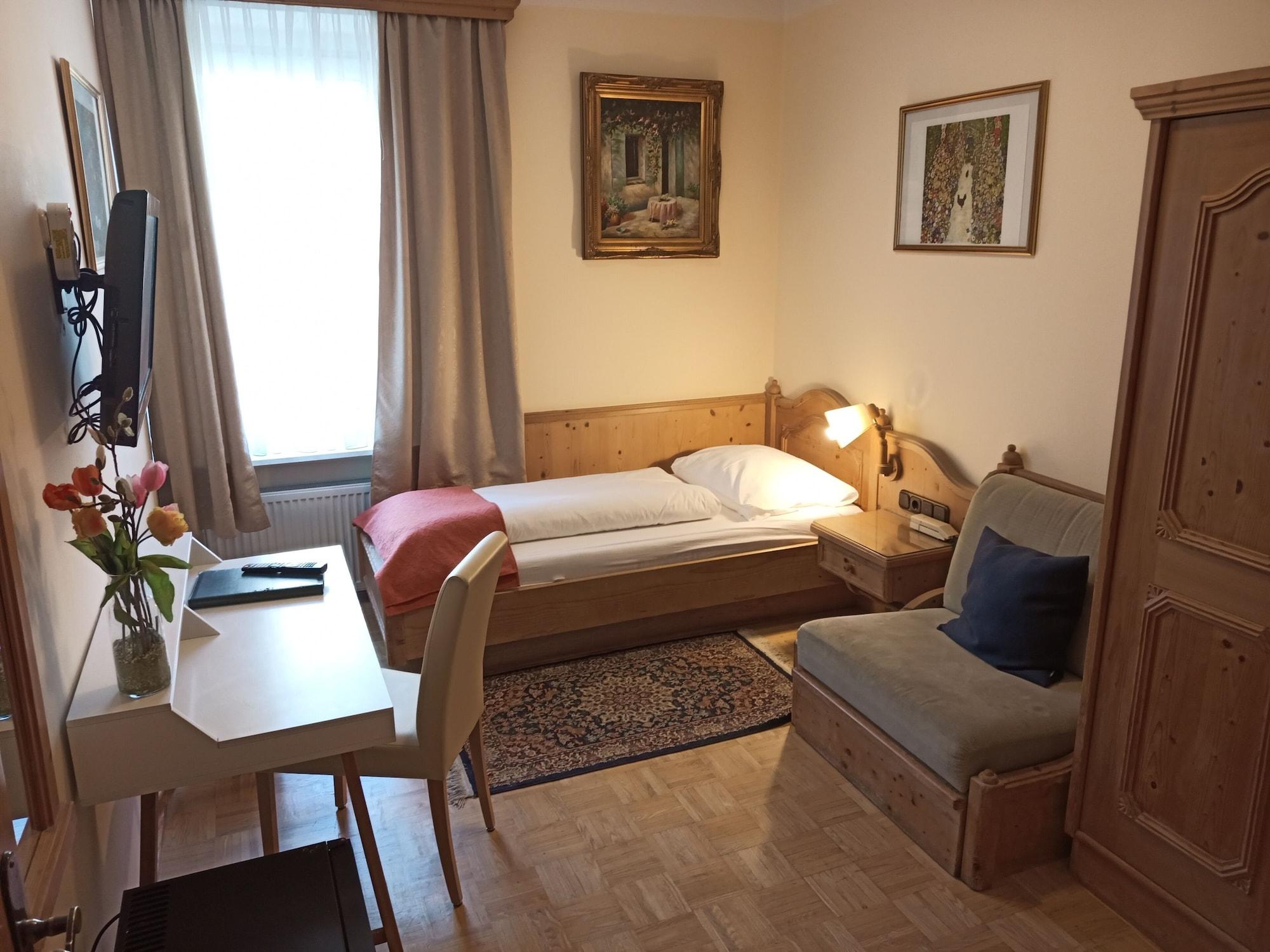 Adlerhof Bed & Breakfast Salzburg Exterior photo