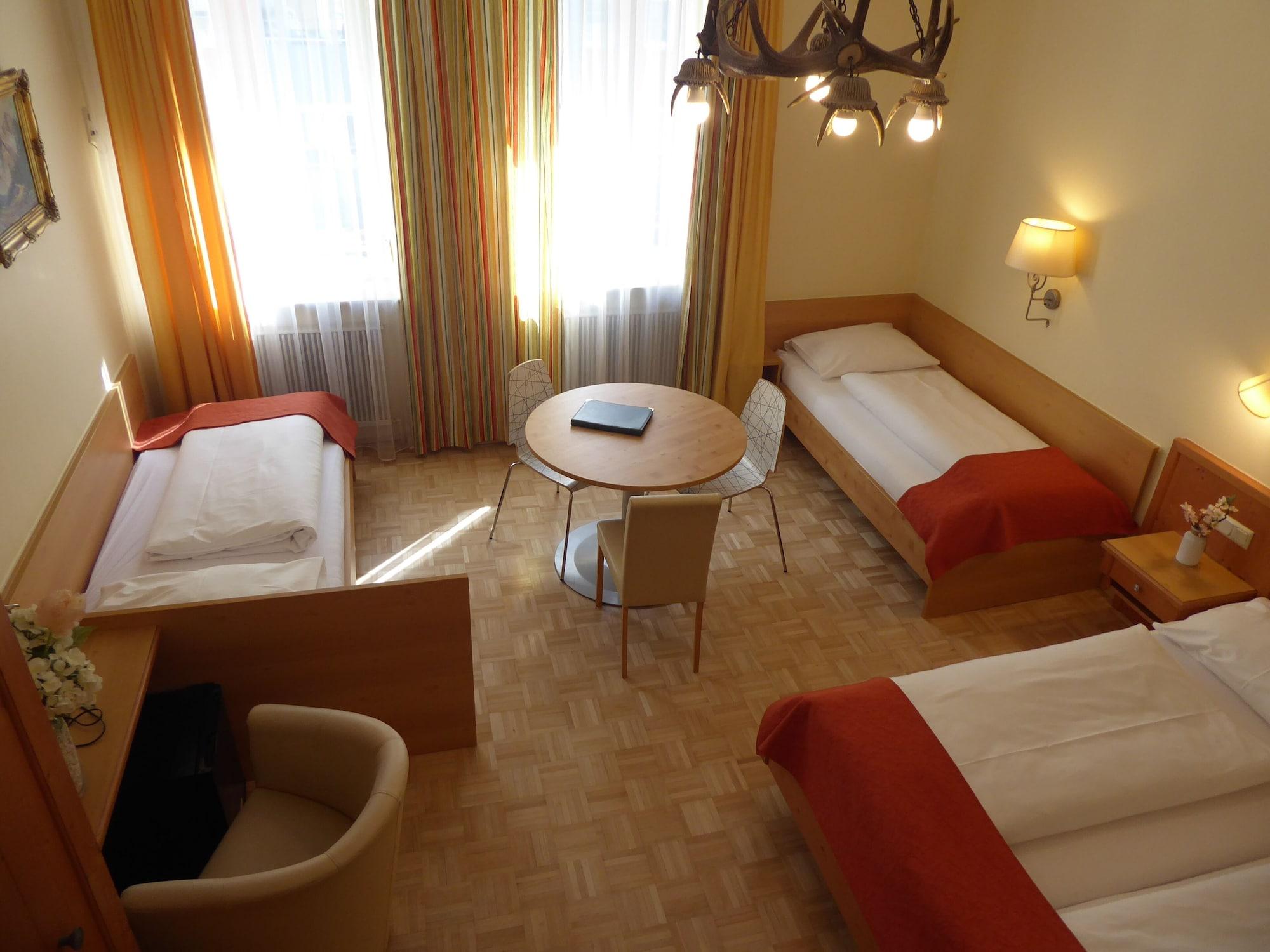 Adlerhof Bed & Breakfast Salzburg Exterior photo