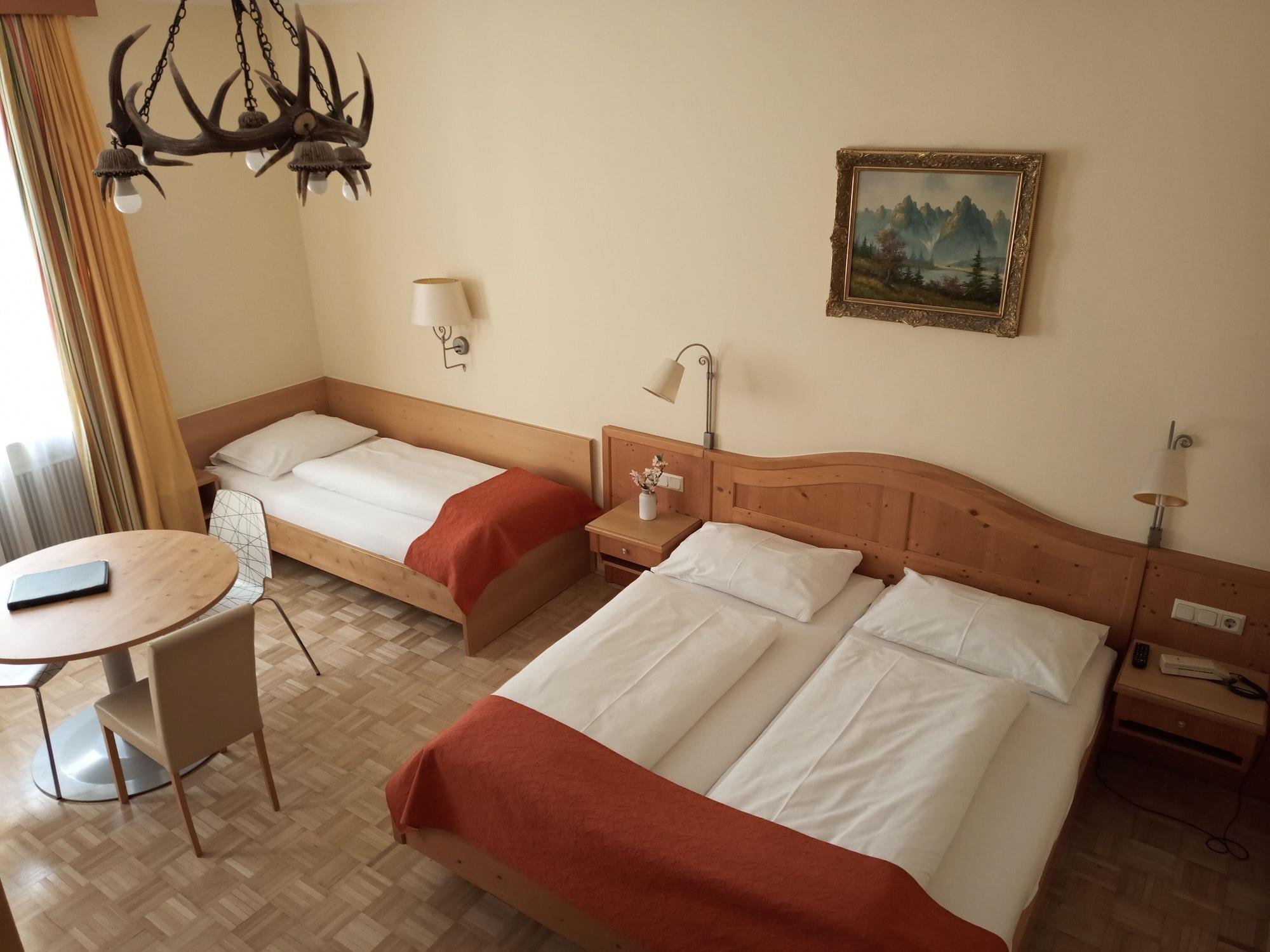 Adlerhof Bed & Breakfast Salzburg Exterior photo