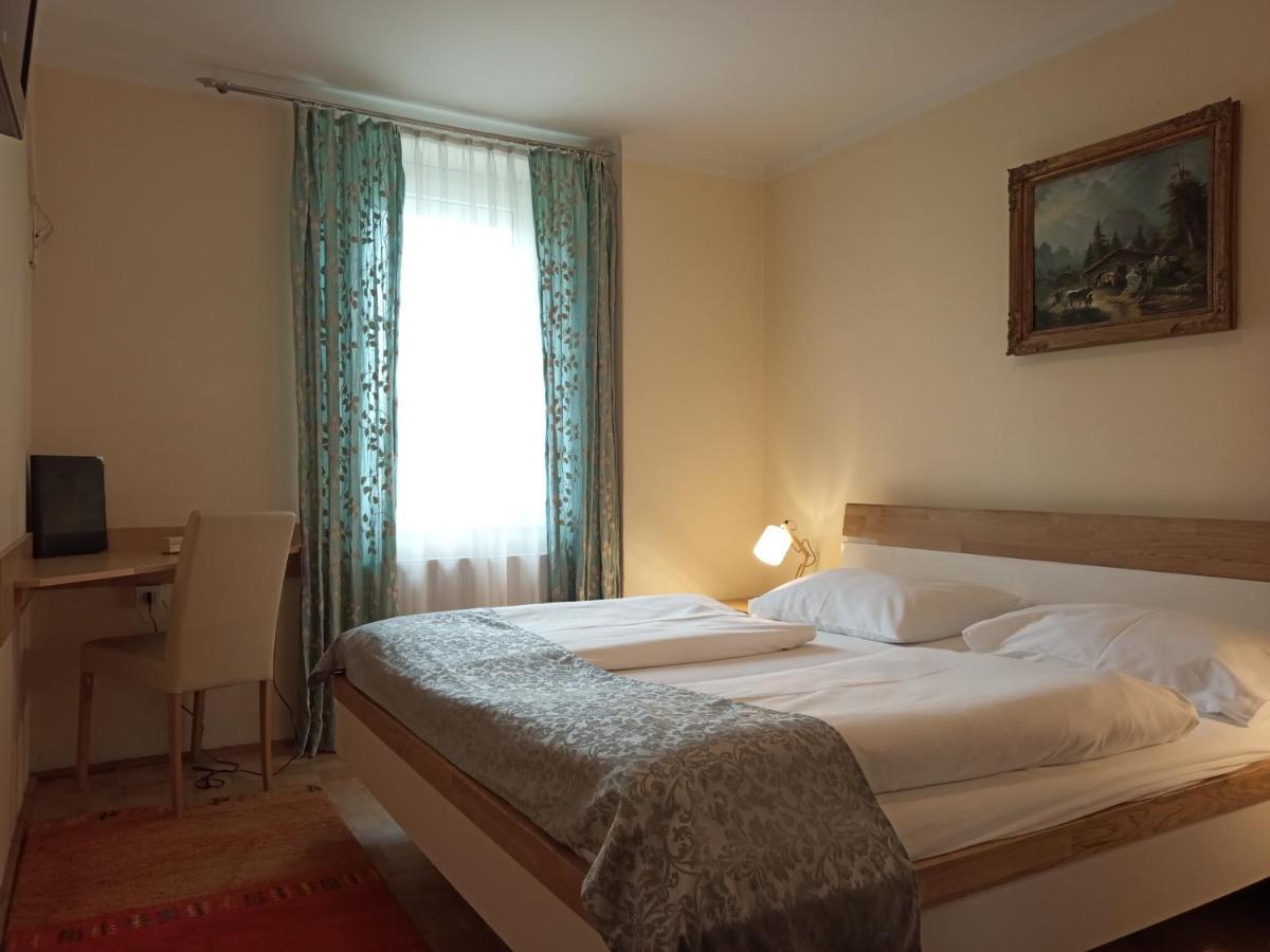 Adlerhof Bed & Breakfast Salzburg Exterior photo